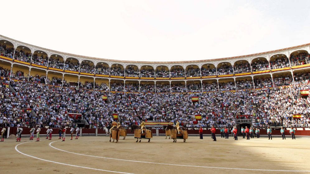 datoros_com's tweet photo. Hablemos de subvenciones @Pablo_Iglesias_

- Los Veranos de la Villa en Madrid tienen un presupuesto de 1,4 millones de Euros. Este año fueron más de 110.00 personas.

- El Ayuntamiento de Madrid destina a los toros CERO Euros. Este año, sólo en San Isidro, hubo 620.000 personas https://t.co/qob34DWw88