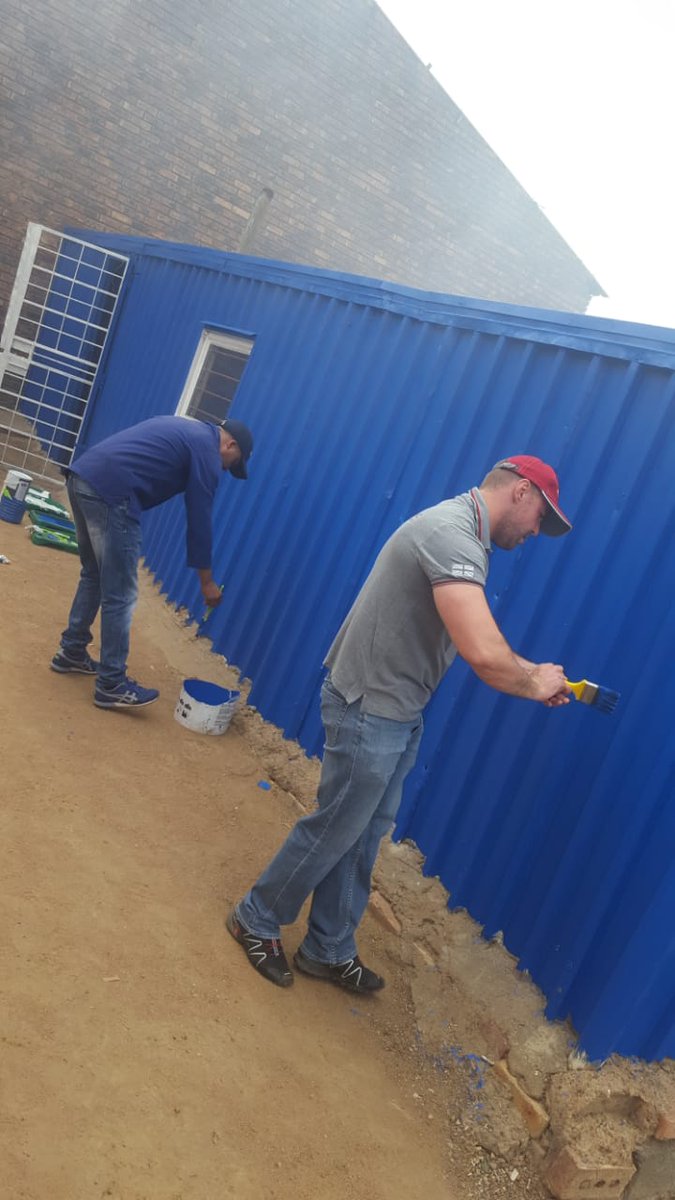 SARedCross's tweet photo. @channelafrica1: @LandRoverZA and @SARedCross has extended their 3rd annual #HopeBoxes campaign to include a new #HopeGardens in #IvoryPark in #Gauteng. Today we are renovating and painting their facilities. Follow #SARCS community projects updates on https://t.co/tdfTUaICom https://t.co/7e2sUbB2It