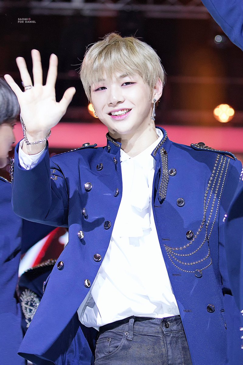 saomi_cat's tweet photo. 180214 가온차트
#강다니엘 #갓다니엘 #KangDaniel #DanielKang #워너원 #WannaOne https://t.co/EUO70RBbj7