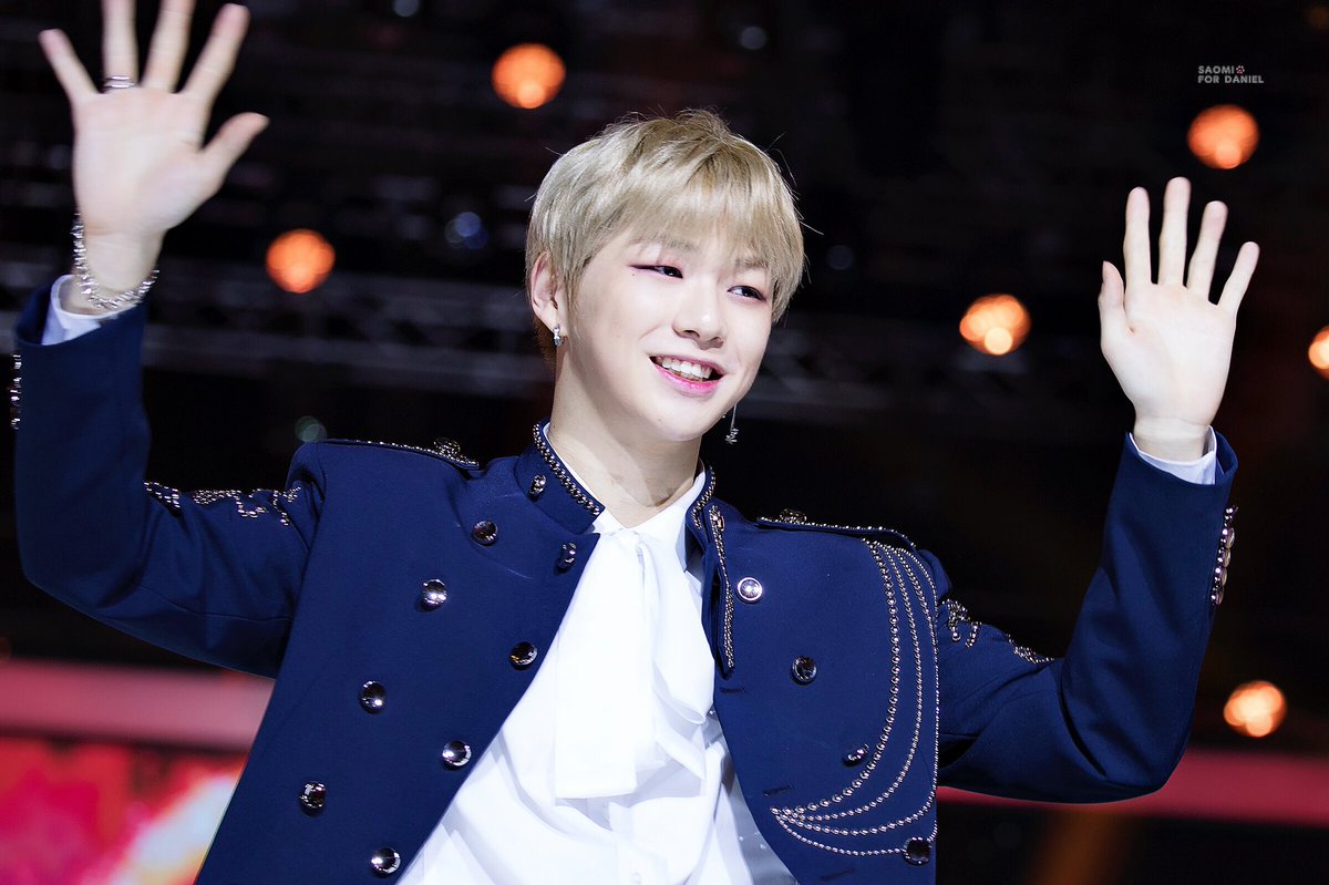 saomi_cat's tweet photo. 180214 가온차트
#강다니엘 #갓다니엘 #KangDaniel #DanielKang #워너원 #WannaOne https://t.co/EUO70RBbj7