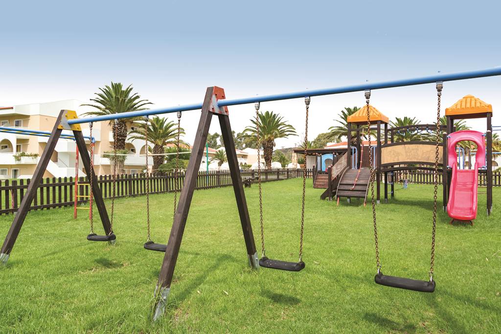 CephaloniaP's tweet photo. Cephalonia Palace hotel is greatly focused on taking care of the children and keeping them entertained! Just relax and leave everything to us!  https://t.co/xGnQJaxaof #CephaloniaPalaceHotel #Kefalonia #luxury #septemberholidays #kids #playground https://t.co/PJtr5YVxwb