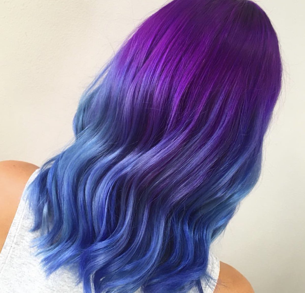innoluxe's tweet photo. Make sure your vivids always look uber luxurious by adding INNOluxe into the process each and every time 💜 #colourbleed #purplehair #bluehair #V2 #SAVED @colourbylaura https://t.co/FXyFrji5IQ