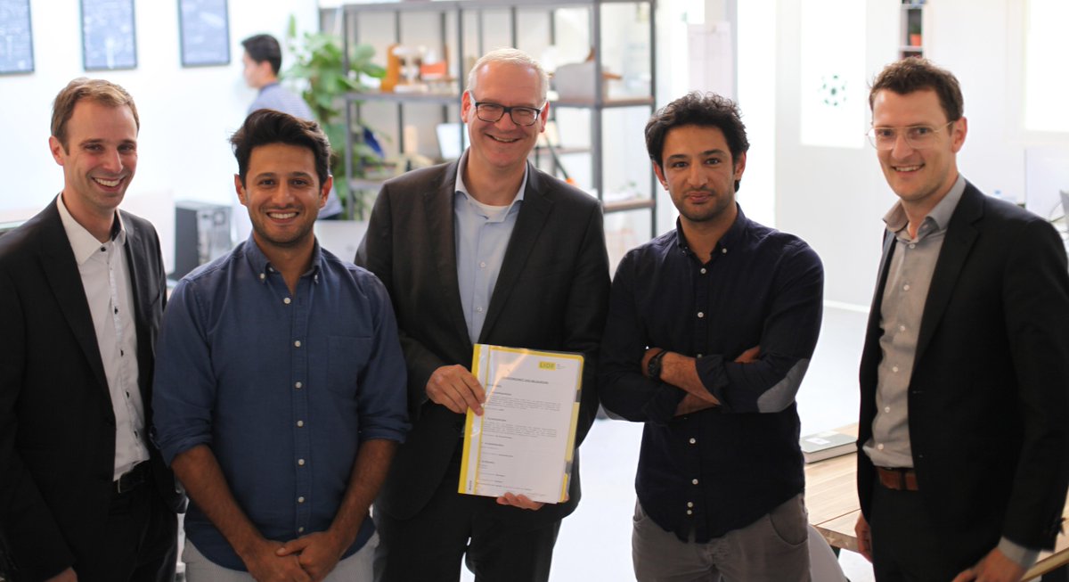Naar schatting zitten wereldwijd nog 30 tot 300 miljoen mijnen in de grond. De twee broers achter Hassani Design hebben drones ontwikkeld waarmee zij mijnen kunnen detecteren en detoneren. Lees alles over dit mooie project hier: 
goo.gl/EAXpL3