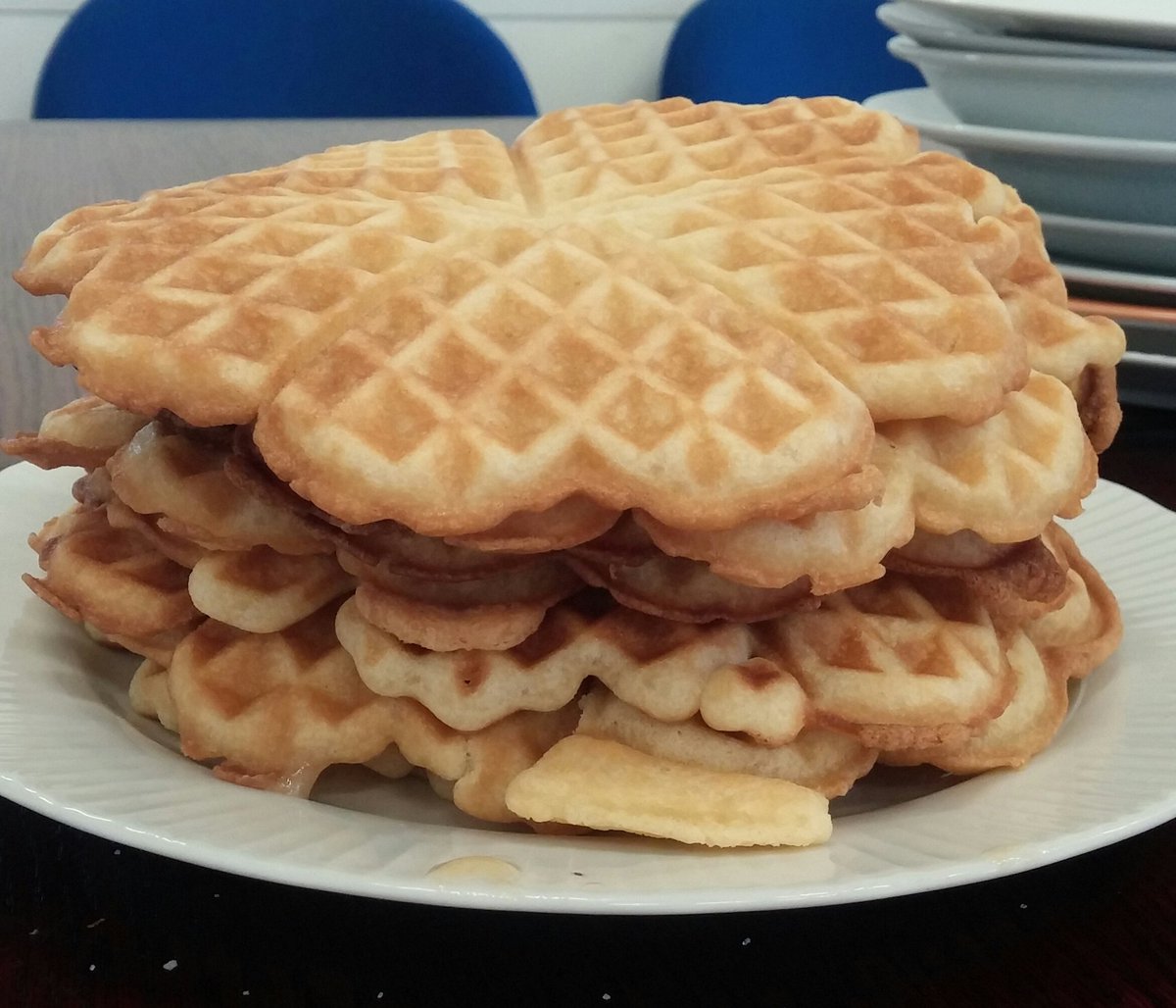 We finally introduced the waffle friday. Thanks to @PeterMWald and his lectures, the offboarding event today was THE highlight of the whole month. I think me might do that more often in the future. I love to see the employees happy :) #FeelGoodFriday #feelgoodmanager #waffle