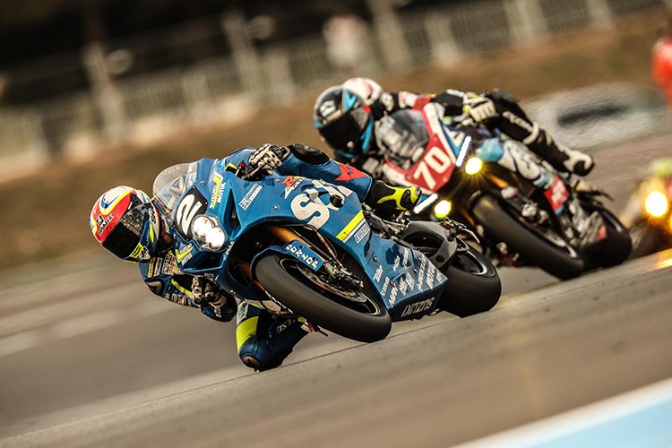 gazzinfo's tweet photo. FIM EWC : le Suzuki Endurance Racing Team est de retour aux affaires

https://t.co/c3QHMPHy1n

@FIM_EWC @FANS_DU_SERT @SuzukiOfficial @boldor_moto @VPHILIPPE_VP1 @etiennemass @greggblack #FIMEWC #BOL2018 #EnduranceRacing #SUZUKI https://t.co/TrwOcq0wev