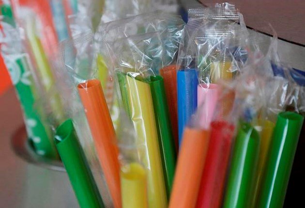 California makes people ask for straws, sodas with kid meals: bit.ly/2DlkEI1 https://t.co/SV9F5A7l1G