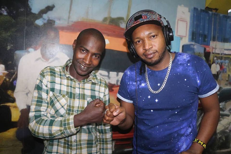 Ghetto Radio (@ghettoradio895) on Twitter photo Kaafte kamejipa 👊
#Goteana na Ras @DjBlingGhetto & Ras <a href="/ABonokoDeh/">Safara safara fundition</a> ndani ya Kenya's No.1 drive show #Dancehall #FanFriday Kaafte kamejipa 👊
#Goteana na Ras @DjBlingGhetto & Ras <a href="/ABonokoDeh/">Safara safara fundition</a> ndani ya Kenya's No.1 drive show #Dancehall #FanFriday