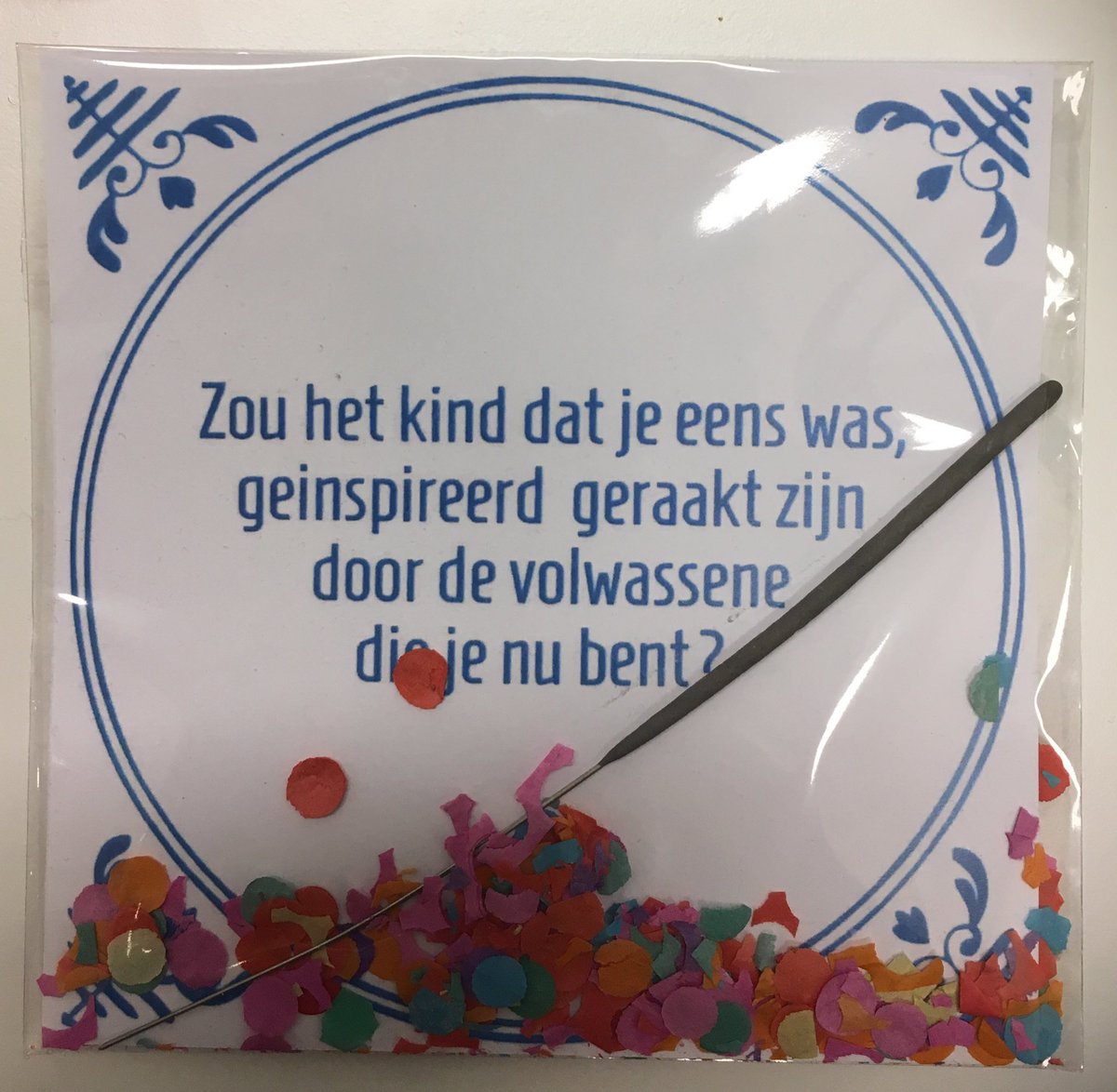 evaverrijt's tweet photo. Iets om over na te denken. Fijn weekend alvast! #inspiratie #weekend #confetti #tegeltjeswijsheid https://t.co/aJyZ3EGWnl
