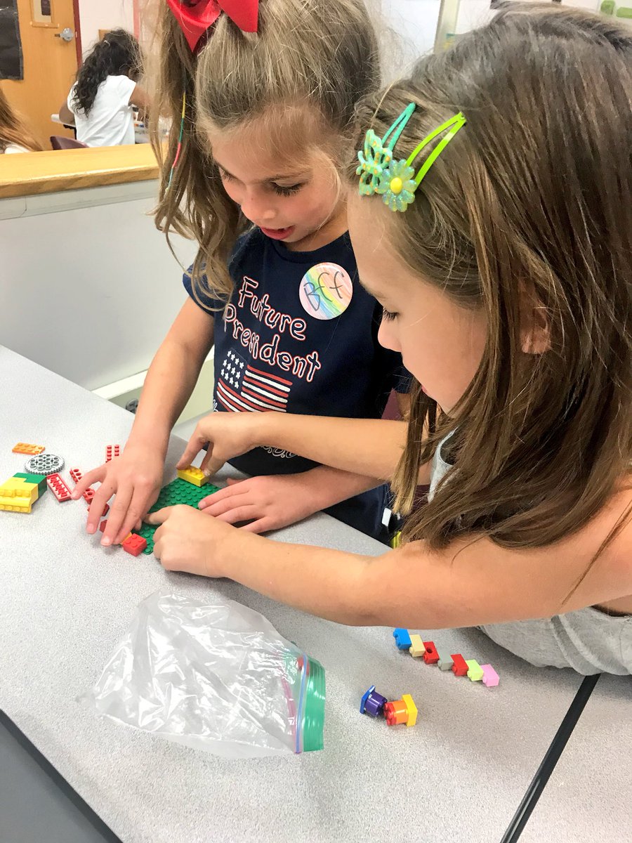 CFESRedBirdsAAP's tweet image. CF Redbirds explore with Legos as goal-setters! @CFESRedBirds #OurFCPS @fcpsaap #goaldirected