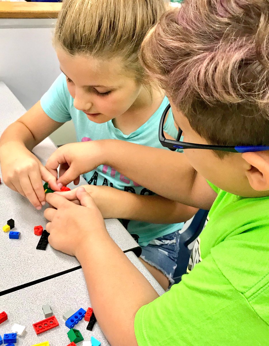 CFESRedBirdsAAP's tweet image. CF Redbirds explore with Legos as goal-setters! @CFESRedBirds #OurFCPS @fcpsaap #goaldirected