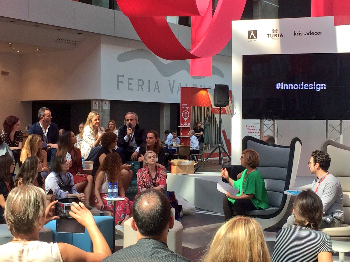 belta_frajumar's tweet image. Gran afluencia de profesionales del #interiorismo en estos momentos en el foro abierto de #InnoDesign #agoranude @habitatvalencia