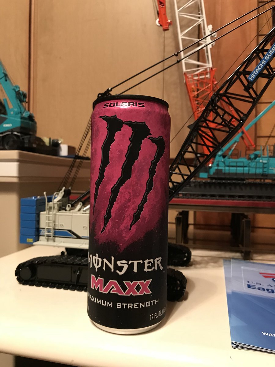 IhAmq4eSxBHLa2N's tweet photo. ソラリスお初チャージ😊✨
#monstermaxx #maxxstrength #maximumstrength #monstersolaris https://t.co/tiQWjsZAuI