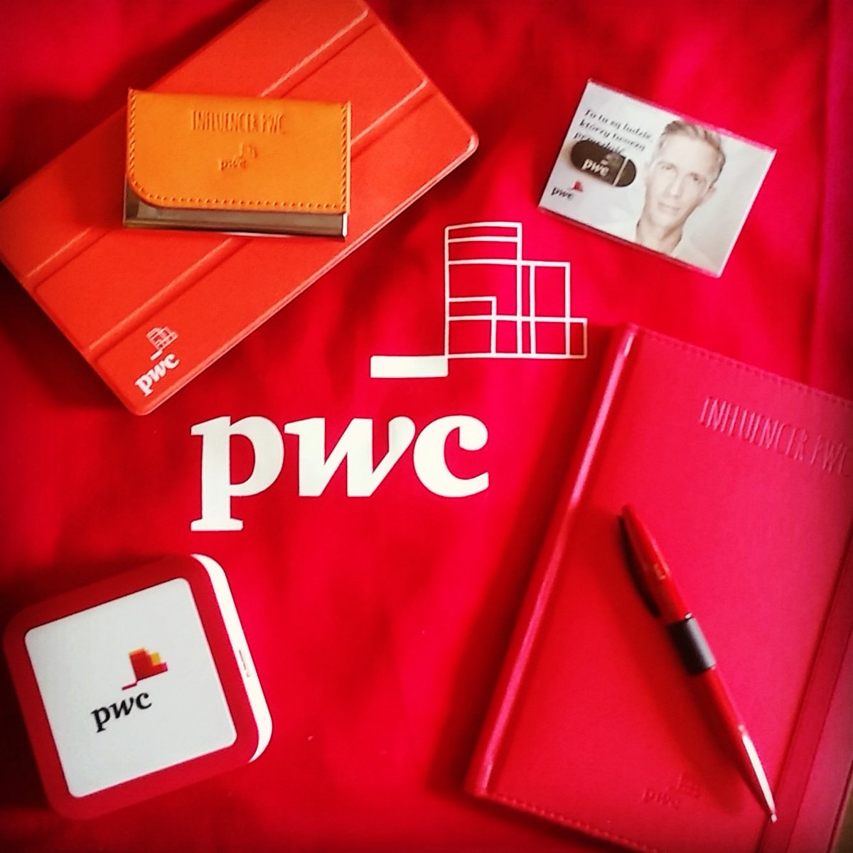 Internships end, people stay. Continuing my journey with @PwCPolska 🔥🔥❤ #influencerpwc #consulting #Oxford #student #university #ambassador #beagamechanger #WEX