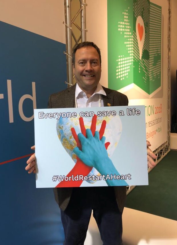 #worldrestartaheart with <a href="/ANDYL0CKEY/">Prof Andy Lockey</a> during #ERC18 <a href="/ERC_resus/">ERC - European Resuscitation Council</a> Congress in #Bologna #Italy