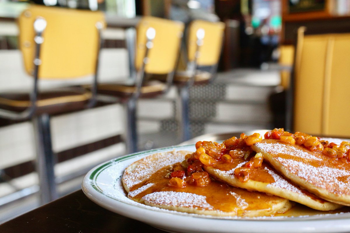 This week's #52weeks52pancakes choice seems even more appropriate today, given everyone is looking like they've taken a fully-clothed ocean-dunk after the mornings downpour:
🥞🍇
SEAberry &amp; Cream Cheese
🥞🍇

instagram.com/p/Bn_IIXFgN2a/…

#52weeksofpancakes #TNDLøkka #thisismydiner