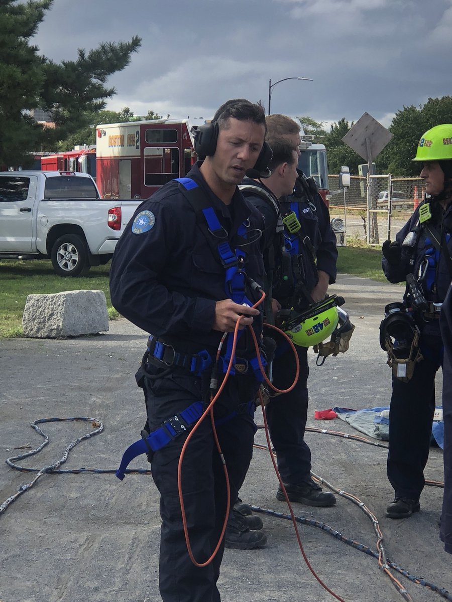 BostonFireTR's tweet image. Confine Space