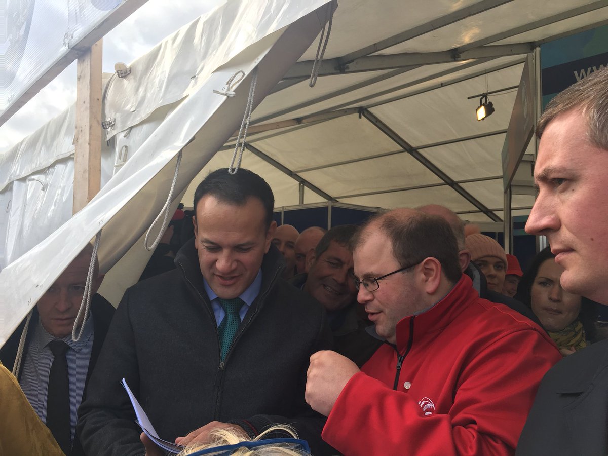 Got some shelter from the rain while meeting with <a href="/MacranaFeirme/">Macra na Feirme</a>  !  Great to see such enthusiasm from our young farmers !