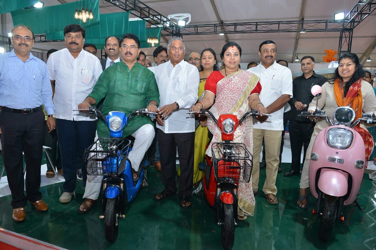 adamya_chetana's tweet photo. We invite you to attend the Exhibition on Electric Vehicles &amp; Components #EvExpo from 21 to 23 Sept 2018 at Shalini Ground, Bengaluru, Karnataka. Partnered by @AdamyaChetana - with the vision &amp; support of our chief patron, Sh @ananthkumar_bjp https://t.co/PDdcwZOqTI