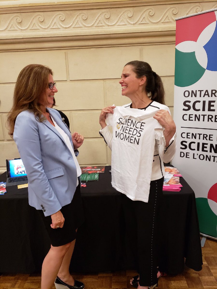 paisley_c's tweet photo. @JustinTrudeau @ScienceMin @KirstyDuncanMP thank you for spending time with @OntScienceCtr &amp; other @CASC_ACCS members, in celebration of Science Literacy Week in Ottawa. #SciLit #PMScienceFair https://t.co/ElNjV4bvMA