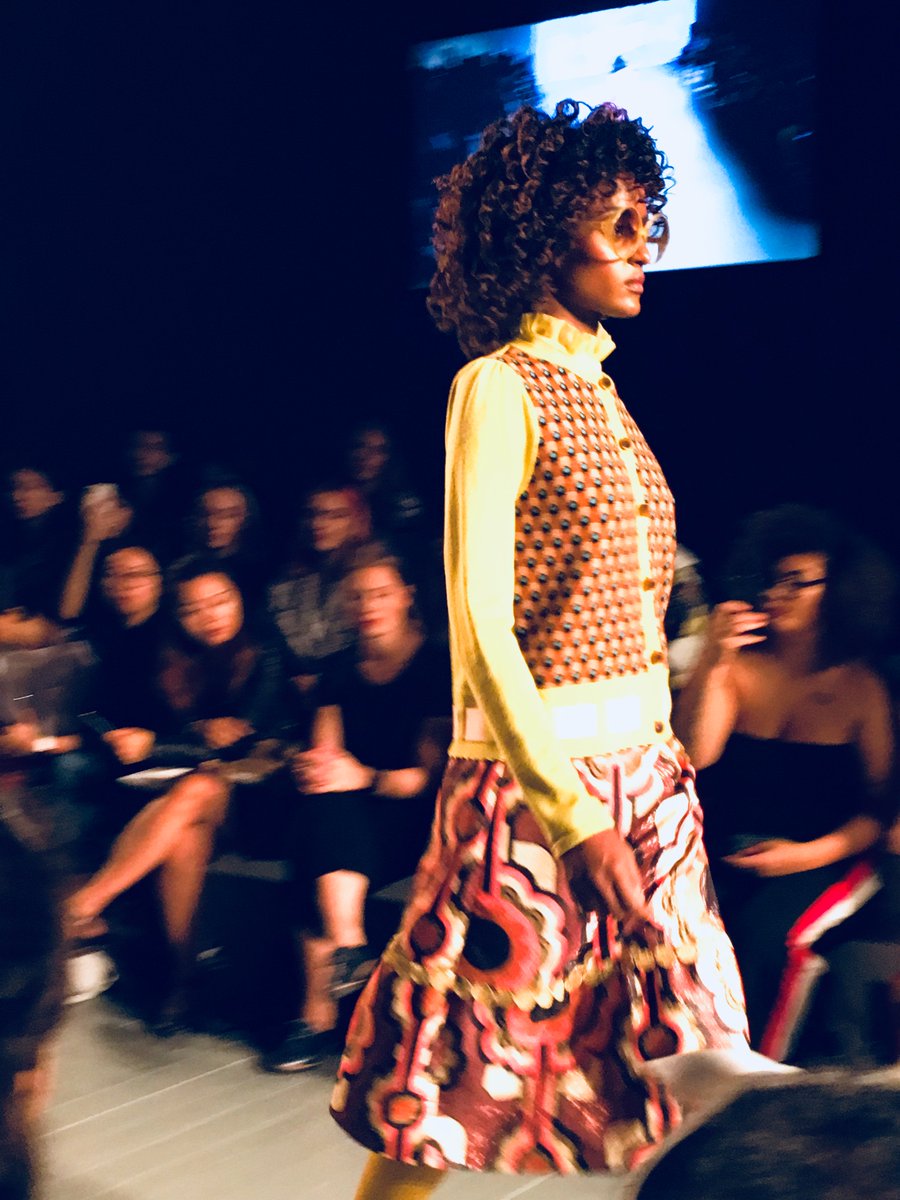 AlexandriaDemp2's tweet photo. Had a fantastic day yesterday at the @LondonFashionWk Festival - the three trends prominent at LFW18 were (1) check mate (2) prints and (3) prim and prom #check #plaid #tartan #checkmate #LFWF #FashionWeek #Retail #sequins #glitter #print https://t.co/rmsBzlW8gu