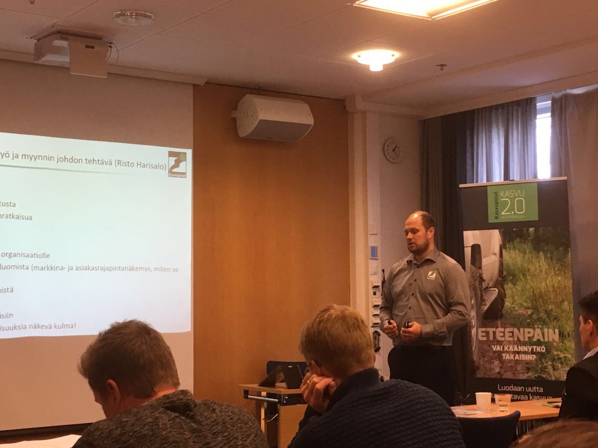 Kasvupolkujen ensimmäinen #Johtoryhmä-seminaari Oulussa: Kannattavan kasvun johtaminen - johtoryhmätyöskentely. Seuraava tilaisuus Porvoossa 2.10. #johtaminen #toimitusjohtaja