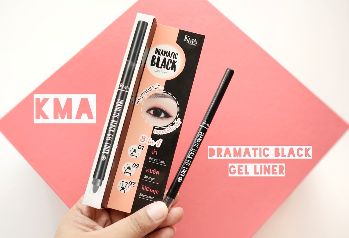 Foybeautydiary's tweet photo. อายไลเนอร์ตัวใหม่ KMA #ทนทุกดราม่า เนื้อดินสอนุ่มลื่น สีดำสนิท ติดทนมากกก เทสกันน้ำคือถูแรงสุด เอาทิชชู่เช็ดไม่มีสีติดมาเลย อยู่บนตาก็ทน แม้แต่เส้นอินเนอร์ที่เลือนง่าย แต่นางอย��่ทั้งวันจริง มาพร้อมกบเหลาไส้ให้ปลายแหลมได้ตลอดเว มีหัวฟองน้ำเกลี่ยให้เส้นนัวๆฟุ้งๆ 149บาท #รีวิวเซเว่น https://t.co/guY0UeszqU