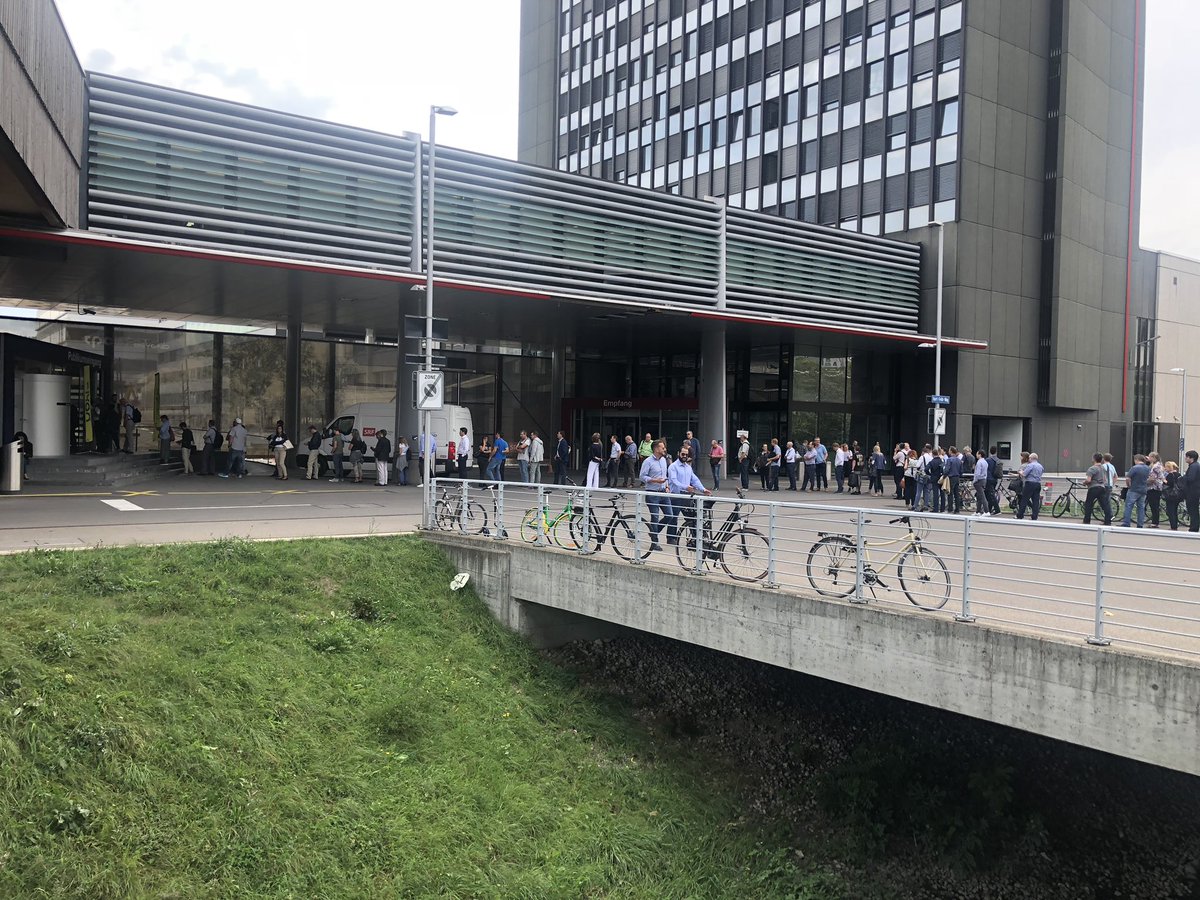 alschaeffer's tweet photo. Reisen Andrang #Bexio Community Day. System überlastet! Lohnt sich das Warten? @bexiocom https://t.co/9veEANh6C4