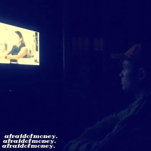 ONE WEEK TIL AFRAIDOFMONEY - PRE SAVE LINK IN BIO