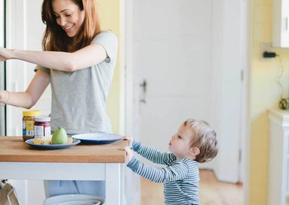 Zodra je baby brood eet, kun je lekker gaan variëren met broodbeleg. Wat is gezond broodbeleg voor baby’s? Wij hebben een lijstje suggesties! bit.ly/gezond-broodbe…