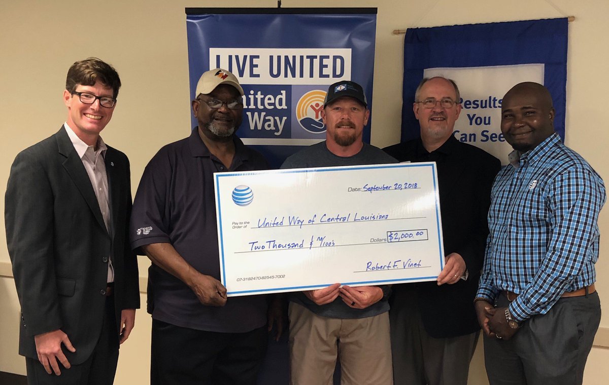 LouisianaMobile's tweet photo. Shout out to the @UnitedWayCenla! #ATTinLouisiana is proud to support your Strong Neighborhood Project. @RobertFVinet #ATTImpact https://t.co/eliefzpvJQ