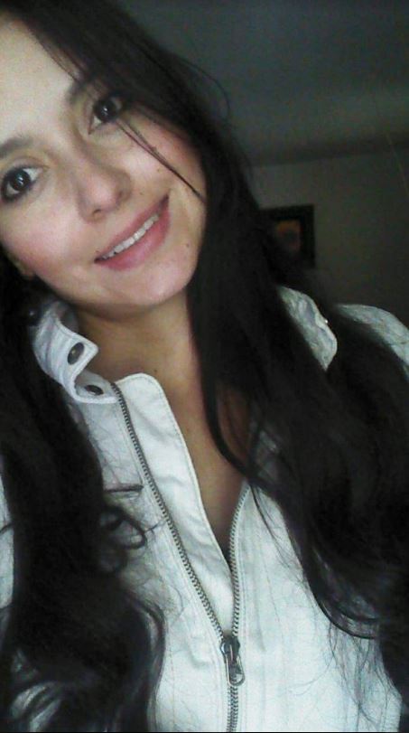 Laura Flores, geóloga, 28 años, asesinada trabajando en un campamento de Antioquia. ¿Quien la protegía sabiendo que estaba en el ojo de la guerra por la minería? Mis respetos a su familia