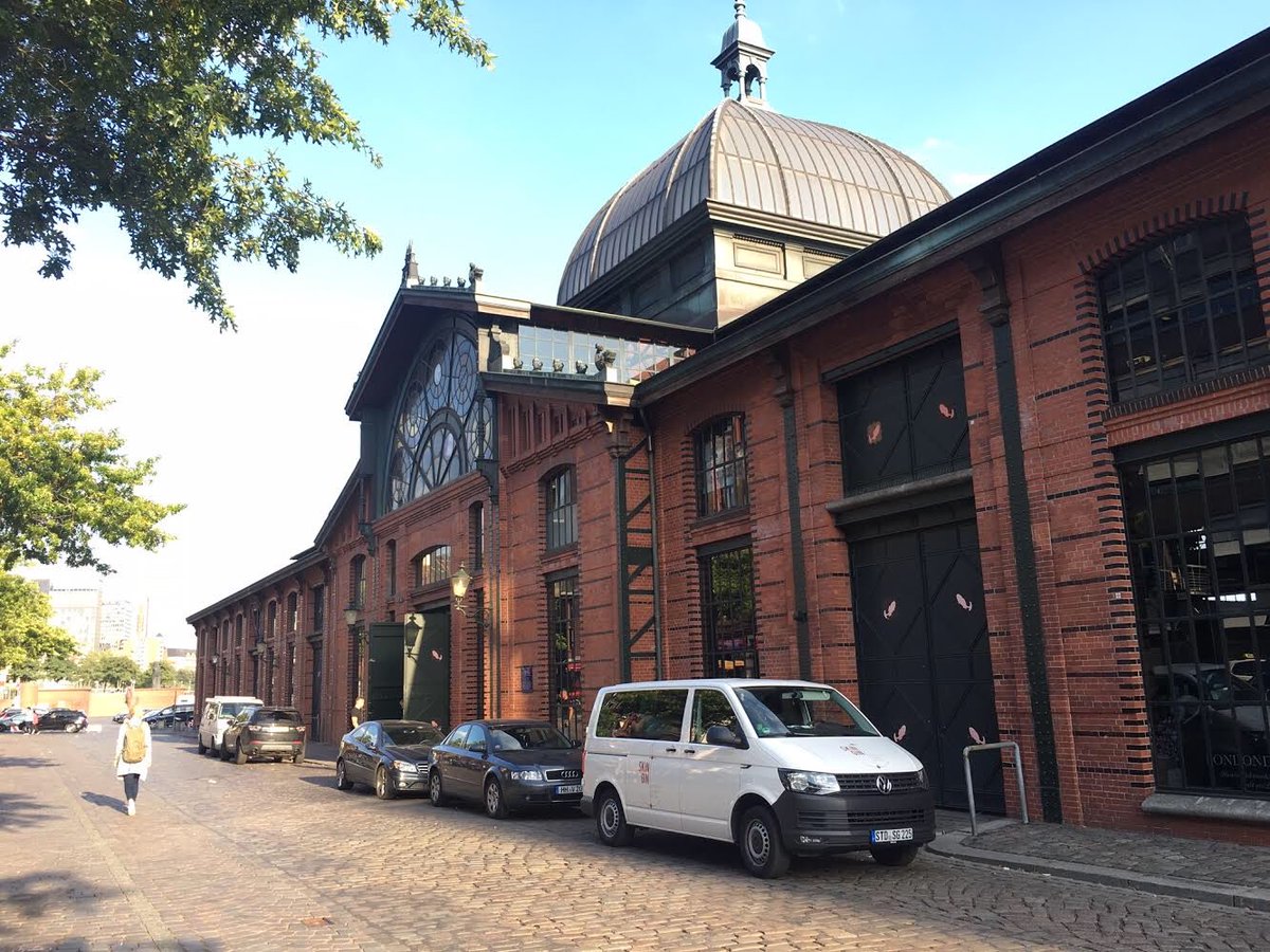 TwelveKeysGin's tweet photo. We’re in the most beautiful building for @Junipalooza Hamburg. Nearly ready for the doors to open at 5pm. #gin #ginandtonic #hamburg #ginontour #12botanicals https://t.co/kdpnDTuk3P