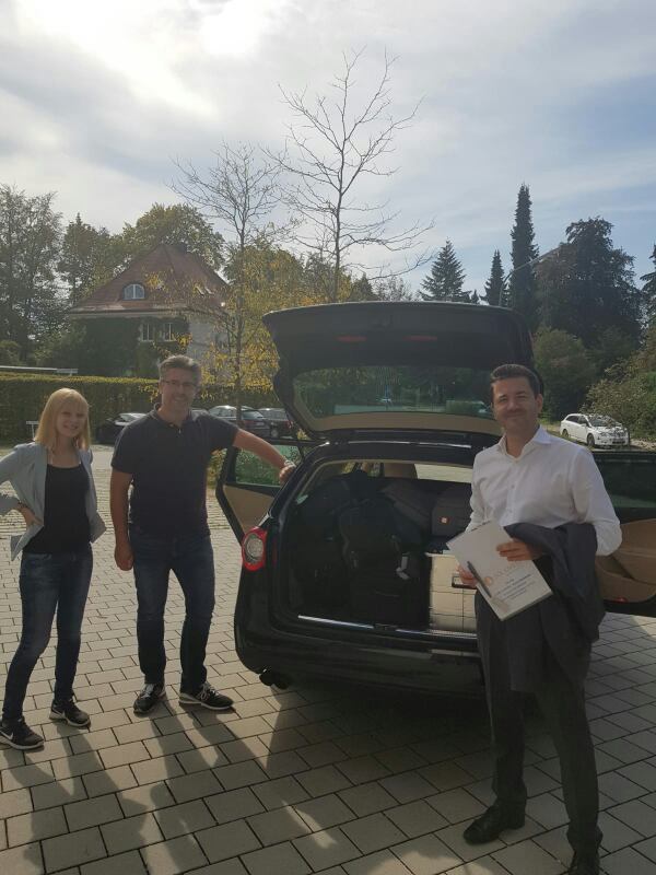 Solidvest_DJE's tweet photo. Auf geht's nach #Stuttgart! Treffen Sie uns morgen auf dem #Börsentag Stuttgart und lernen Sie das Solidvest-Team persönlich kennen.

#Vorfreude #ontour #fintech #roboadvisor #noetf #finance #messe https://t.co/P0Djpoj3Qo