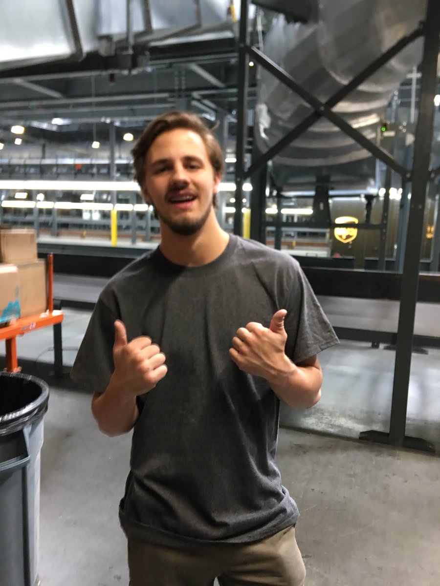 fonua_t's tweet photo. @DesertMTUPSers @TravisHerbert5 @DanSchmit2 @UTHub_BrianW @S_Redhair01 new hires hitting their 30 days Dylan Carty and Angel De La Cruz. Congrats hitting making your first milestone. #retentionbaby https://t.co/GUZw2Mtng4