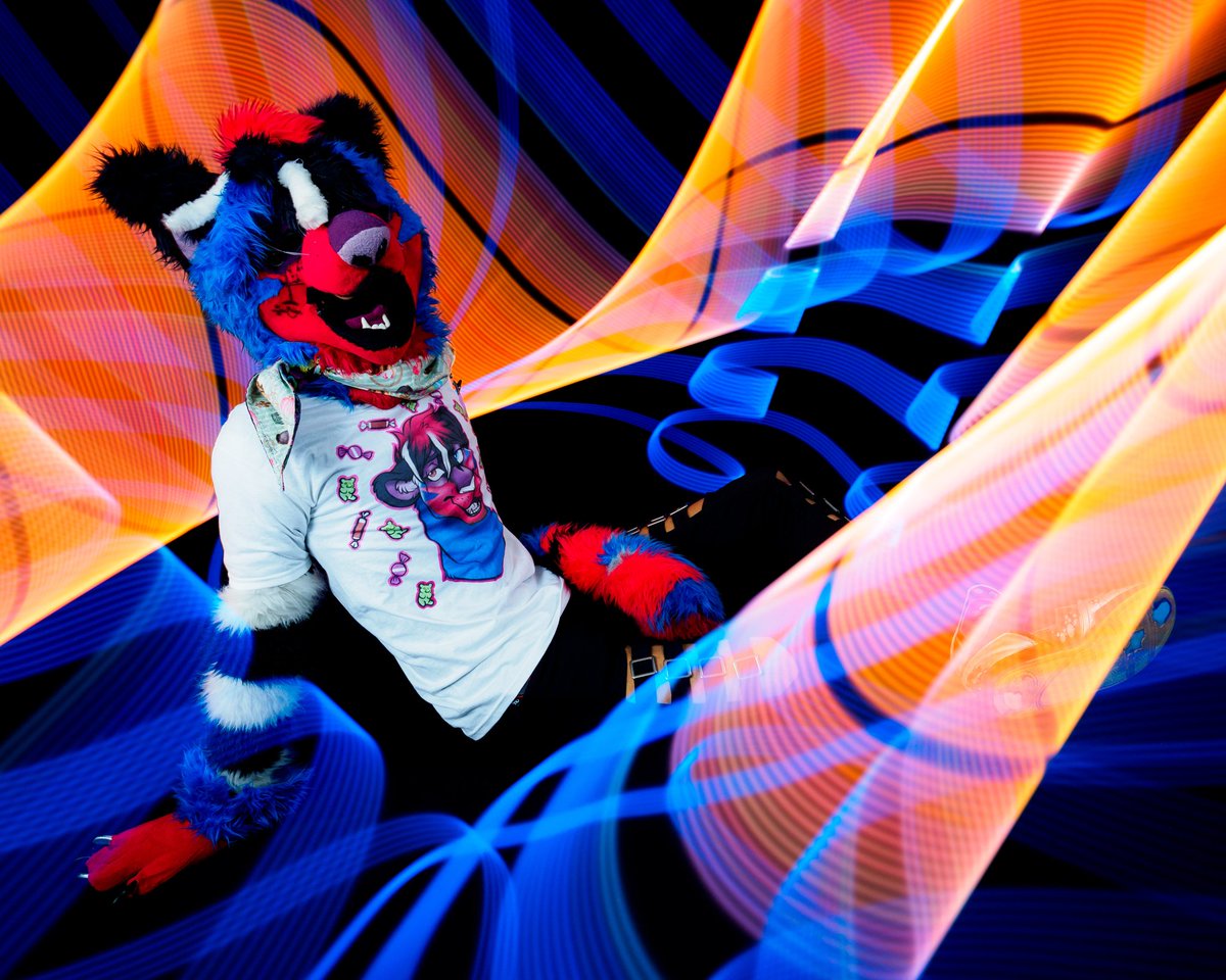 BerryUnusual's tweet photo. @pomgons @SeikoLiz #FursuitFriday https://t.co/8GtoADB0CA