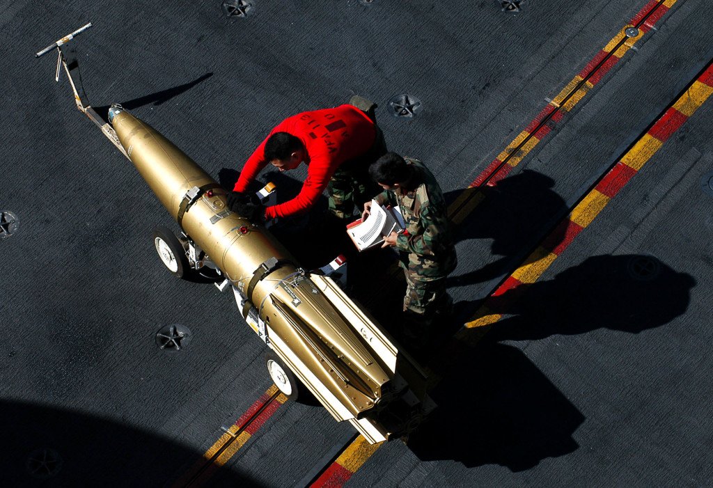 CorporalFrisk's tweet image. Gliding #Quickstrike mines for #HX, a true maritime role for the budget-minded air force? At least if the F/A-18E/F #SuperHornet is bought... #joint #turpo=#säkpol corporalfrisk.com/2018/09/21/qui…