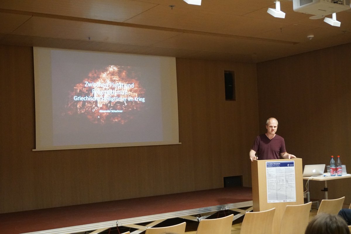 DD-Tweets tweet media