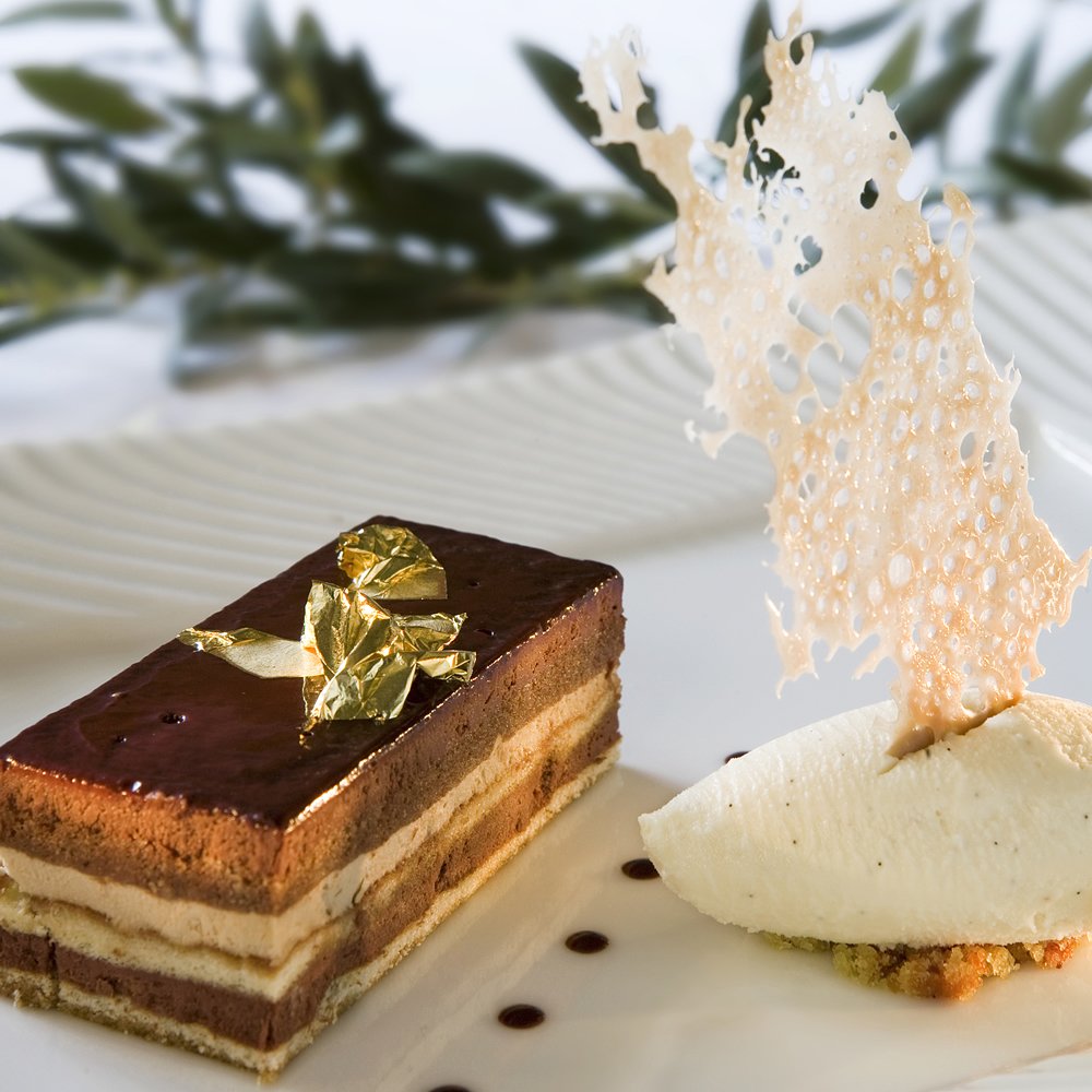 MasLaBoella's tweet photo. Tant si ets un amant del dolç com si no, les nostres postres no et deixaran indiferent 😜
.
.
#maslaboella #restaurantlaboella #postres #dolços #dessertlover #dessertart #dessertmaster #dessertartisan https://t.co/IYhyR7Zrbs