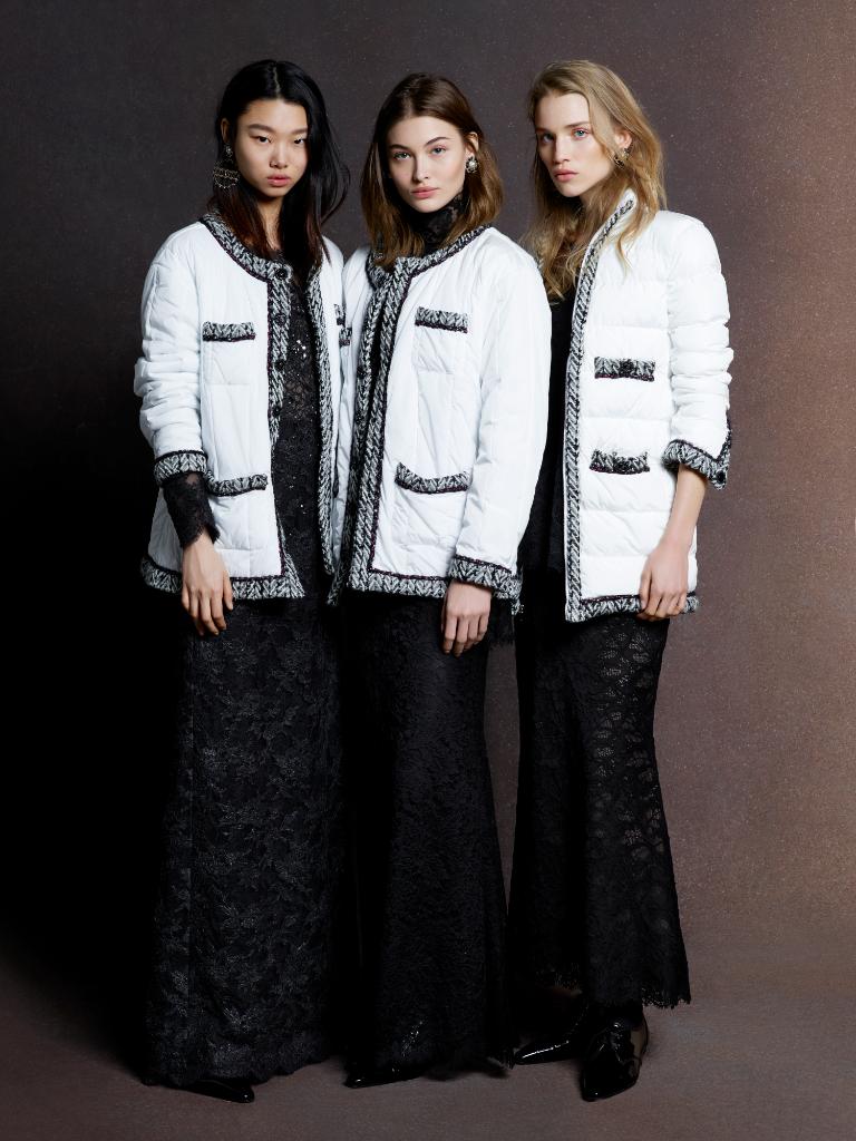 CHANEL on X: Down-jackets with hooked chevron-effect trim offer Karl  Lagerfeld's new take on the iconic CHANEL jacket. Quilted and water  resistant, they combine the codes of the House with those of