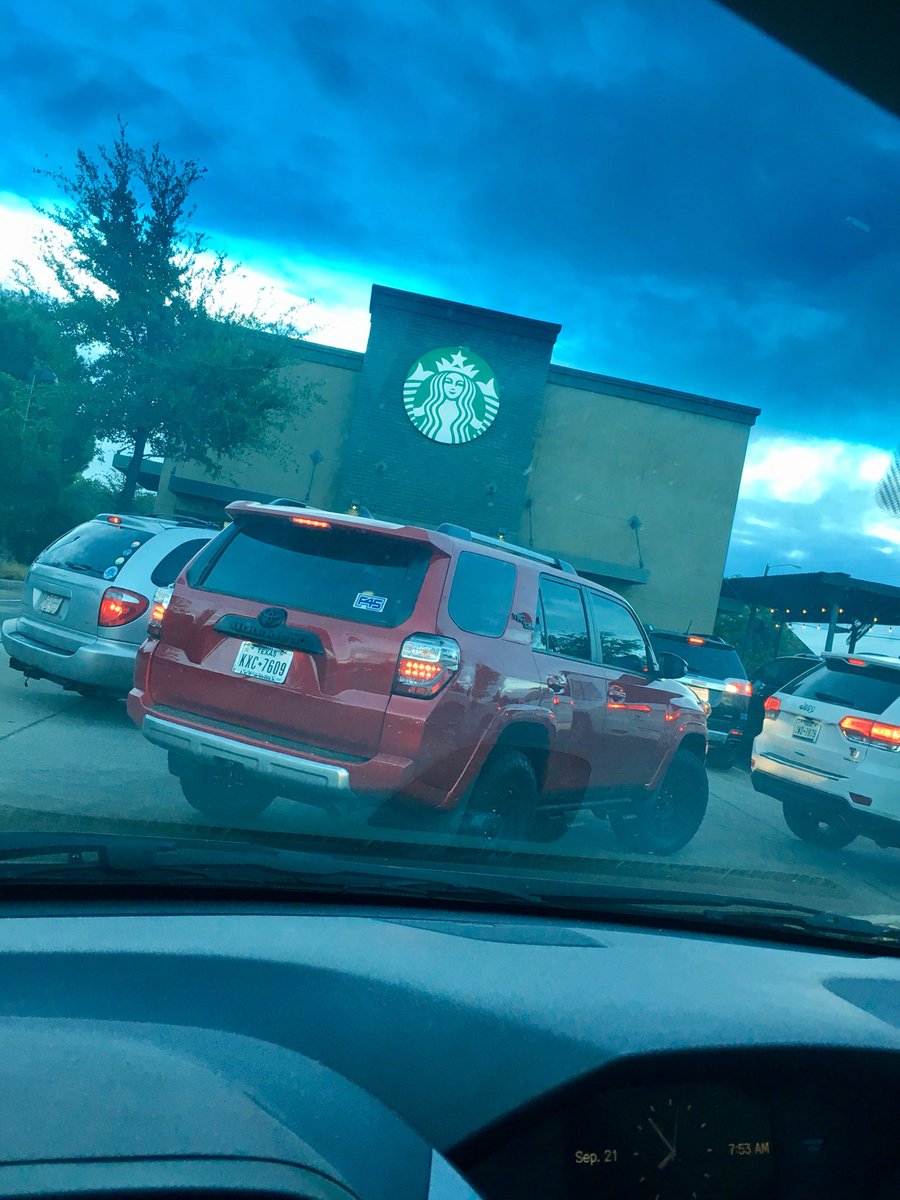 annecrago's tweet photo. I am BEGGING @Starbucks - Put ANOTHER location in south #Lubbock Current parking lot situation #notnew #everyday https://t.co/eALCdfmkMw