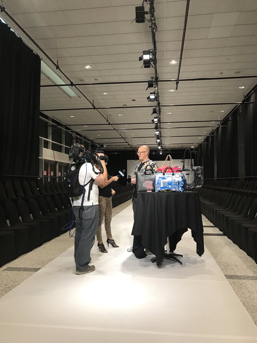 StyleWeekNE's tweet photo. LIVE now on @TheRhodeShow @KNTSTTSNHNDBGS gives a sneak preview of drones on #runway! #SWNESEPT2018 #TOMORROWNIGHT #CLOSINGSHOW https://t.co/q1A57A9GCO