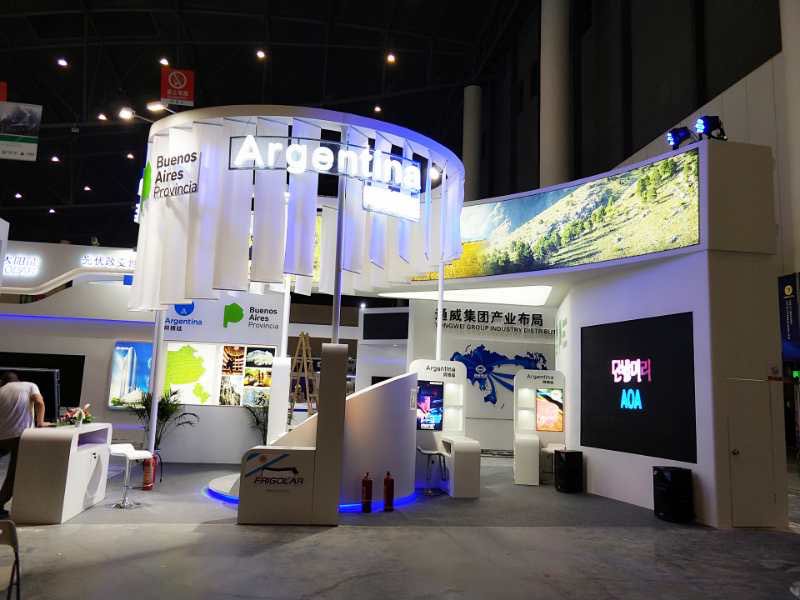 GLOBA_PBA's tweet photo. #GLOBA junto a @BAProvincia en la Feria Internacional del Oeste de China 2018 #FIOC en la Ciudad de Chengdu, provincia de Sichuan, China https://t.co/zLhYAFvGUK