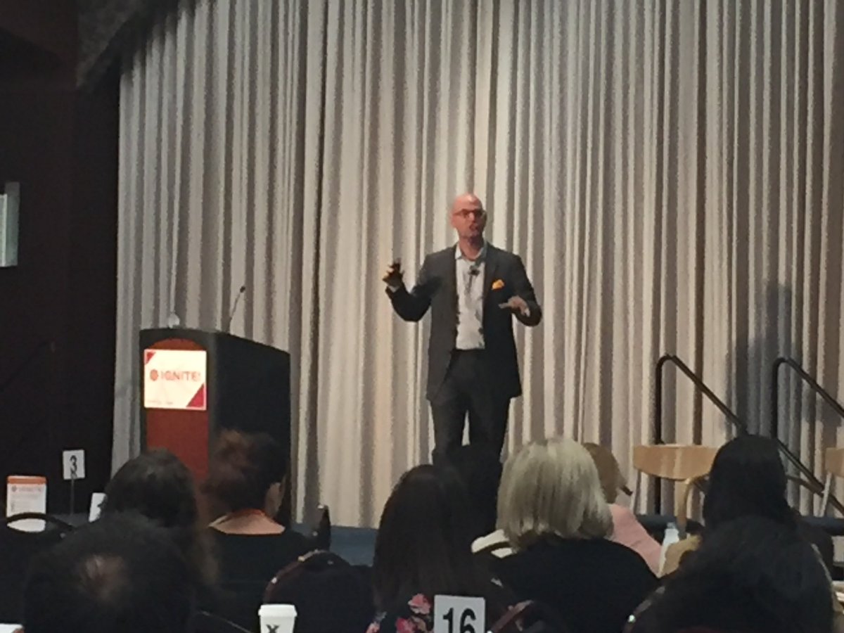 kathyklotzguest's tweet image. Watching the marvelous @StanPhelpsPG speak about HAPPINESS and engage with playful activities at #AMAIgnite in #cincinnati. Yes.....!!!!