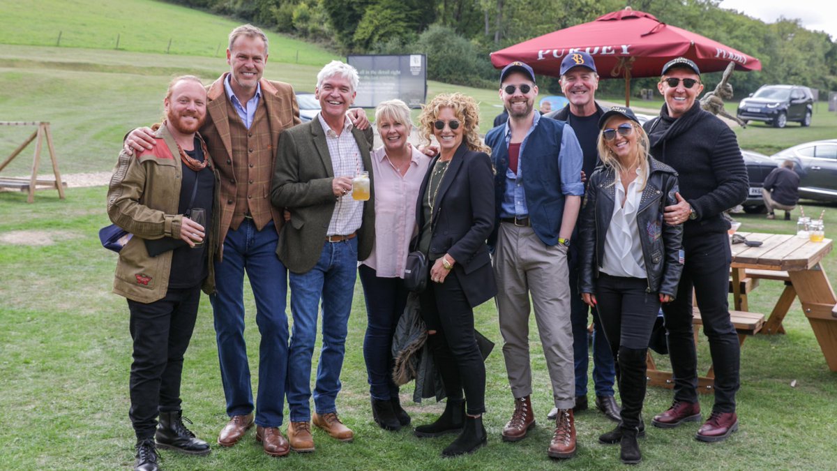 One whole week since the #schofeshoot where we raised £165,000 for @peterjonesfoundation and <a href="/sschospices/">Shooting Star Children's Hospices</a> 🙌 what a day! #canwedoitalloveragain <a href="/dragonjones/">Peter Jones</a> <a href="/Schofe/">Phillip Schofield</a> <a href="/lemontwittor/">Keith Lemon</a> <a href="/philtufnell/">Phil Tufnell</a> <a href="/Rickontour/">Ricky Wilson</a> <a href="/kellyhoppen/">Kelly Hoppen CBE</a> <a href="/the_speakmans/">Nik Speakman</a>