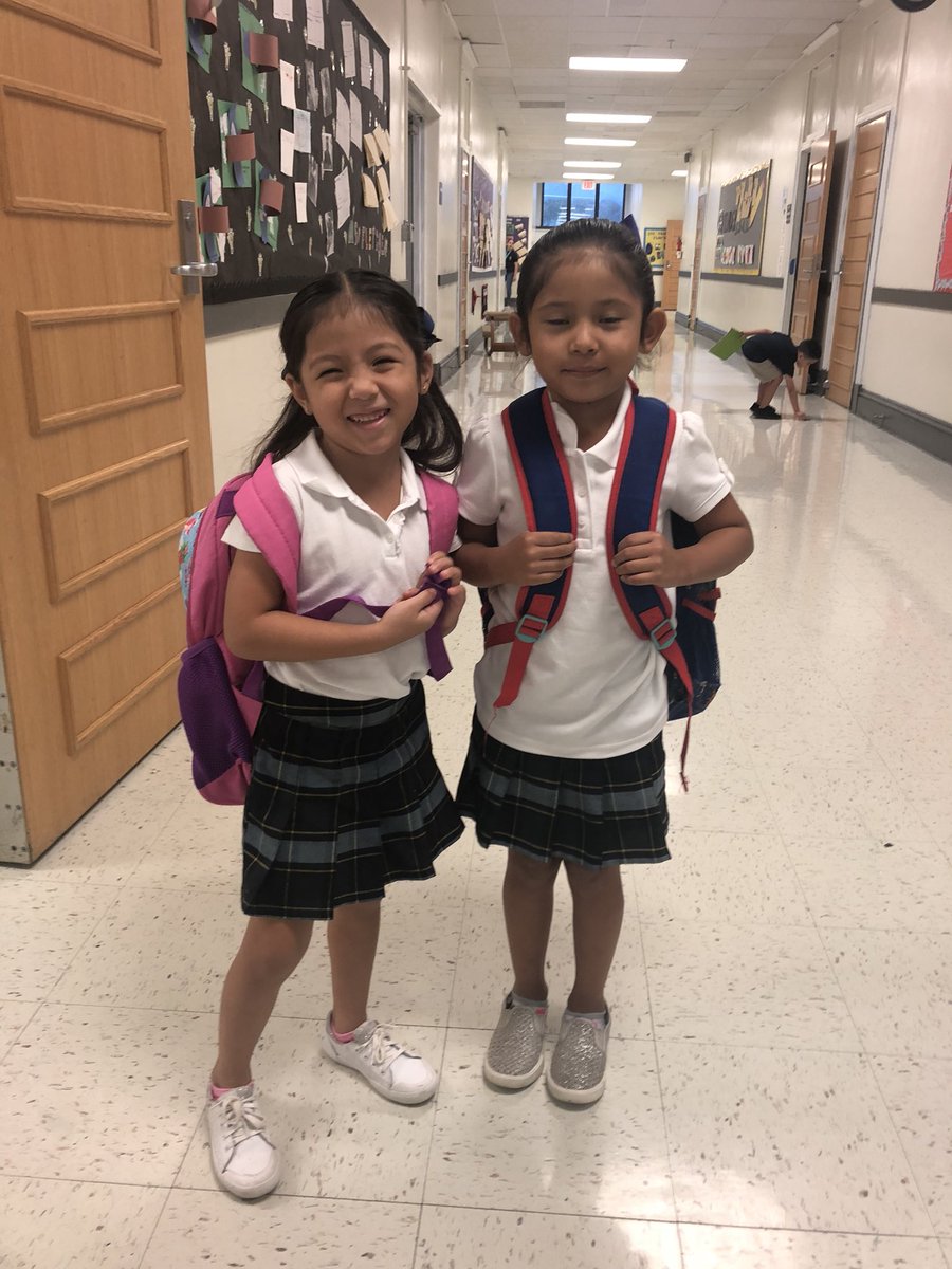 CounselorSoto's tweet photo. Twinkie Day! #ShowUpDallasISD #PLSamHouston #PLPrepSamHouston #PLIgniteTheLight https://t.co/3d9VD7kmBv