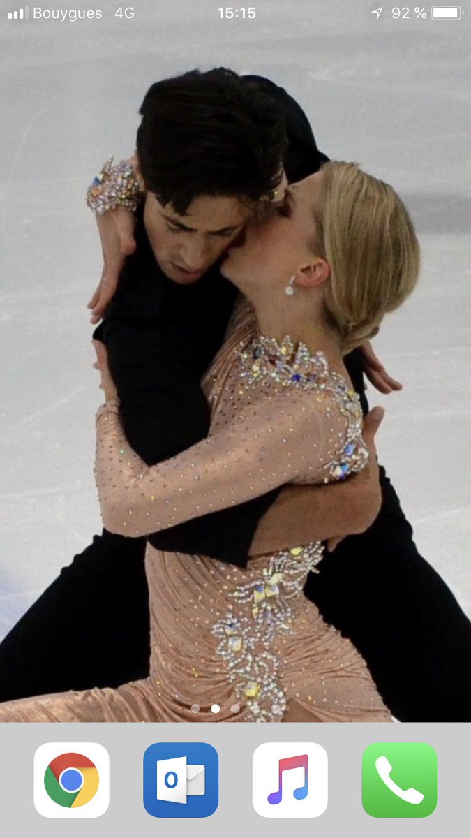 Кейтлин Уивер - Эндрю Поже / Kaitlyn WEAVER - Andrew POJE CAN - Страница 16 Dnnu96hWwAAW1Yt