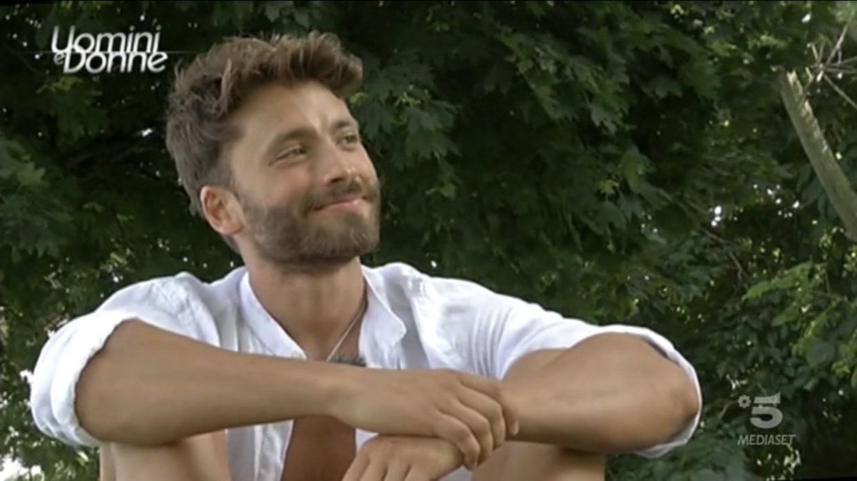 frabiziovalerio's tweet photo. RT SE ANCHE TU VOLEVI UN PROF DI GINNASTICA COME PATRIZIO  #uominiedonne https://t.co/2FN3QPVFJT