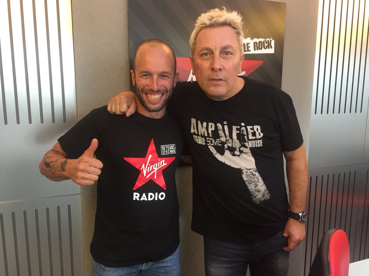 RevolverShow's tweet photo. È arrivato a #revolver su @VirginRadioIT l’atleta estremo @CallegariD per raccontarci #onair il progetto #antarticaextreme! @LGSSportLab #StayRock #extremeispossible @VIRGINRINGO https://t.co/tZUPgisQc0