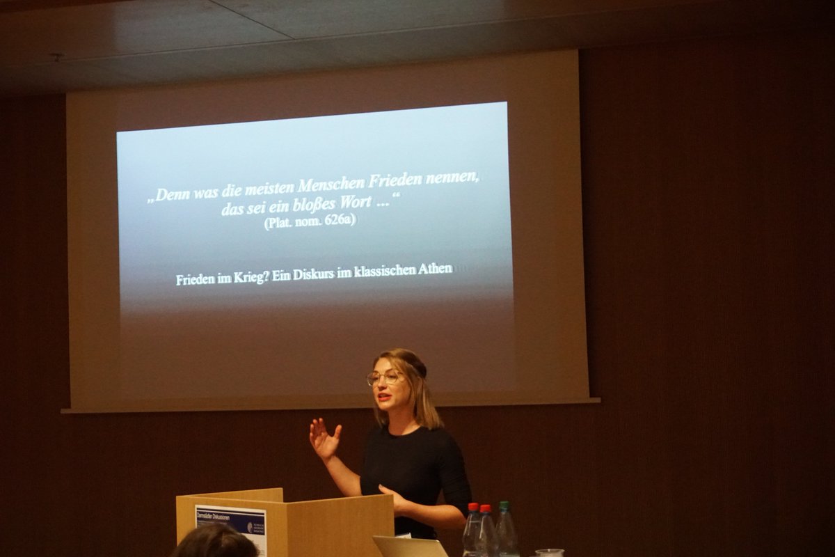 DD-Tweets tweet media