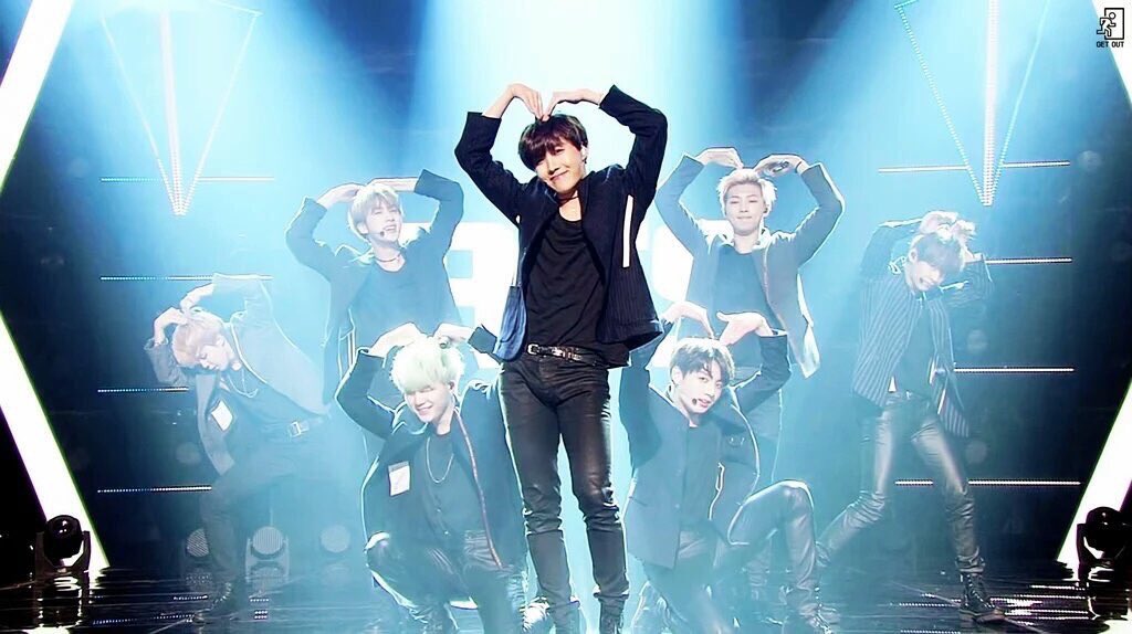 sunshinejoy333's tweet image. Proud  #BTSARMYMom! @BTS_twt